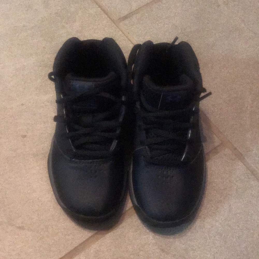 Under Armour shoes for toddler boy size 12